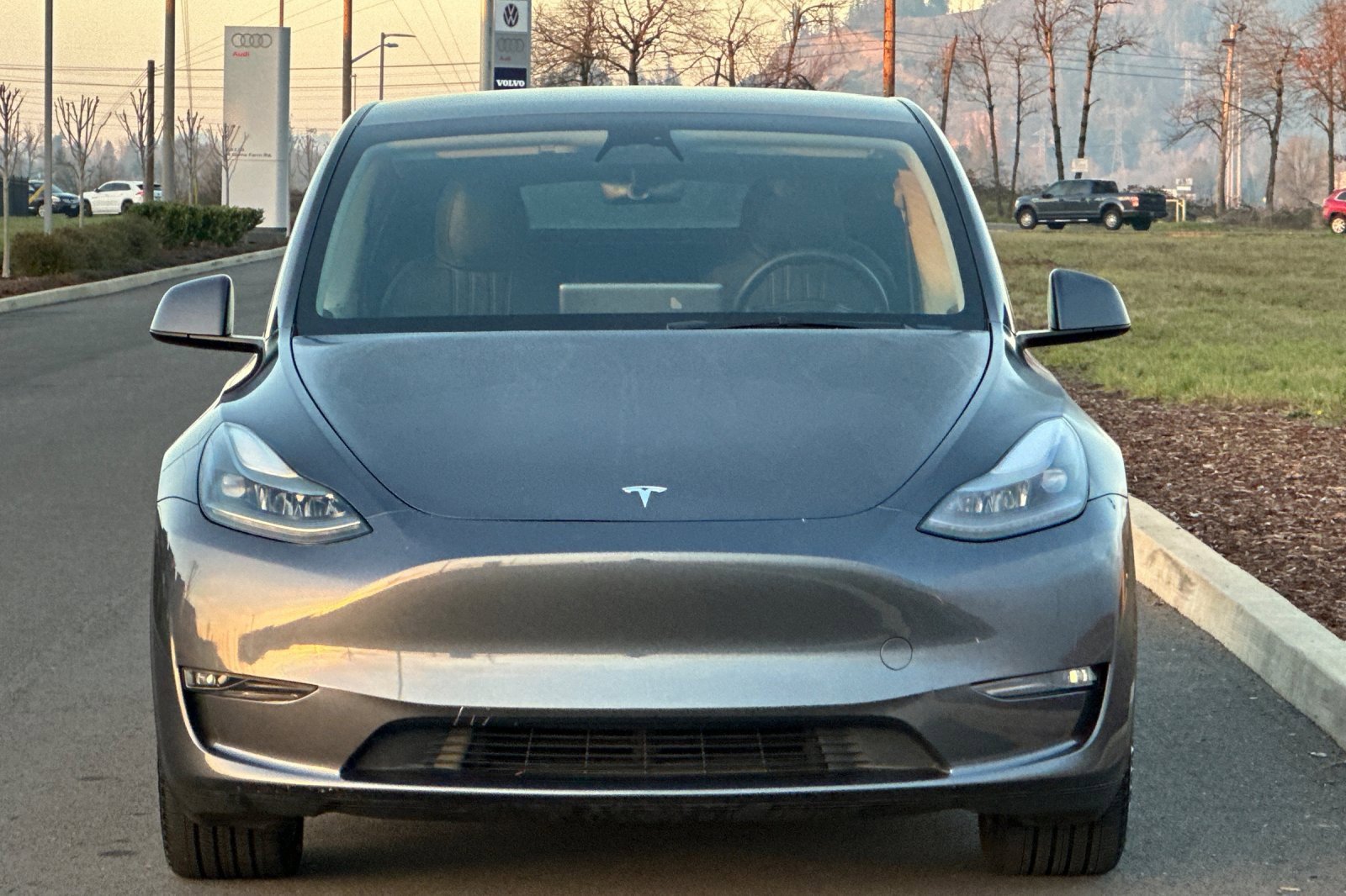 Used 2023 Tesla Model Y Long Range image 8