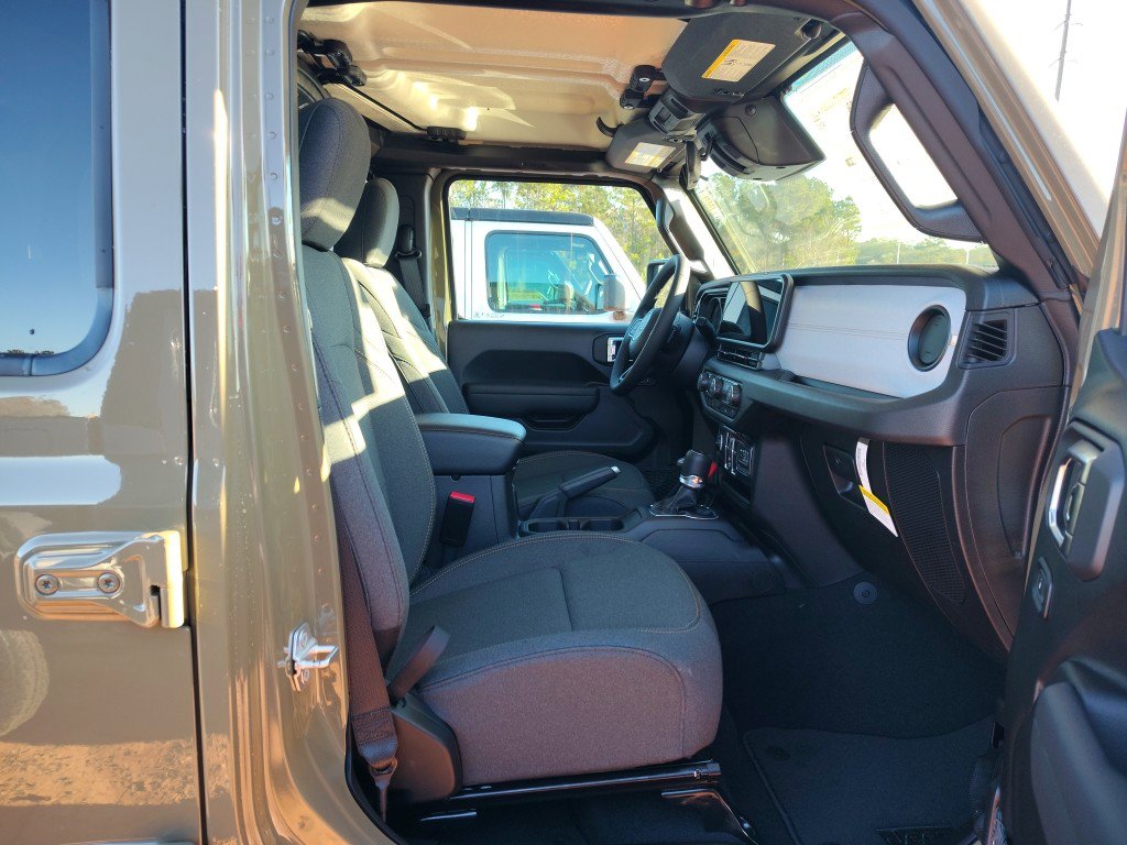 New 2026 Jeep Gladiator Sport AWD/4WD image 22