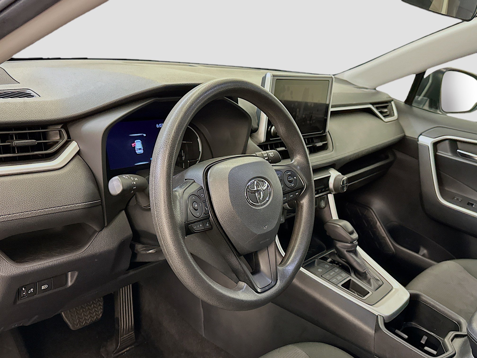 Used 2024 Toyota RAV4 XLE image 18