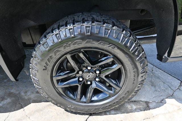 Used 2022 Chevrolet Silverado 1500 LT Trail Boss w/ Bed Protection Package AWD/4WD image 13