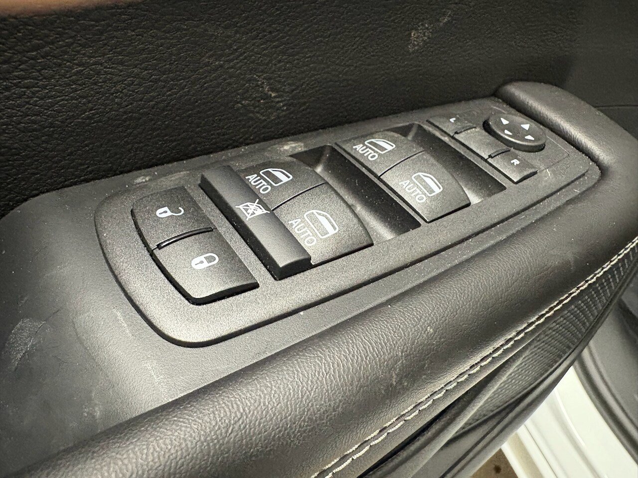New 2026 Chrysler Voyager LX FWD image 13