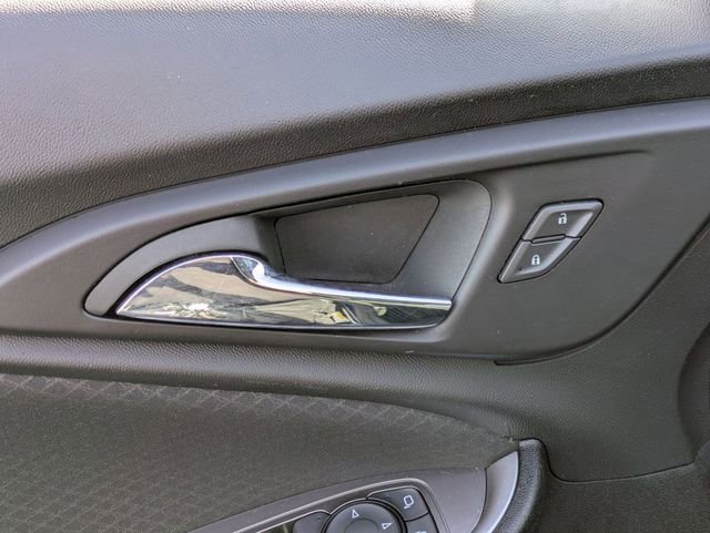 Used 2023 Chevrolet Malibu LT image 13