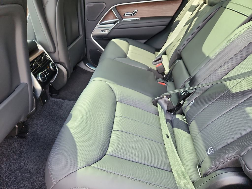 New 2025 Land Rover Range Rover SE AWD/4WD image 5