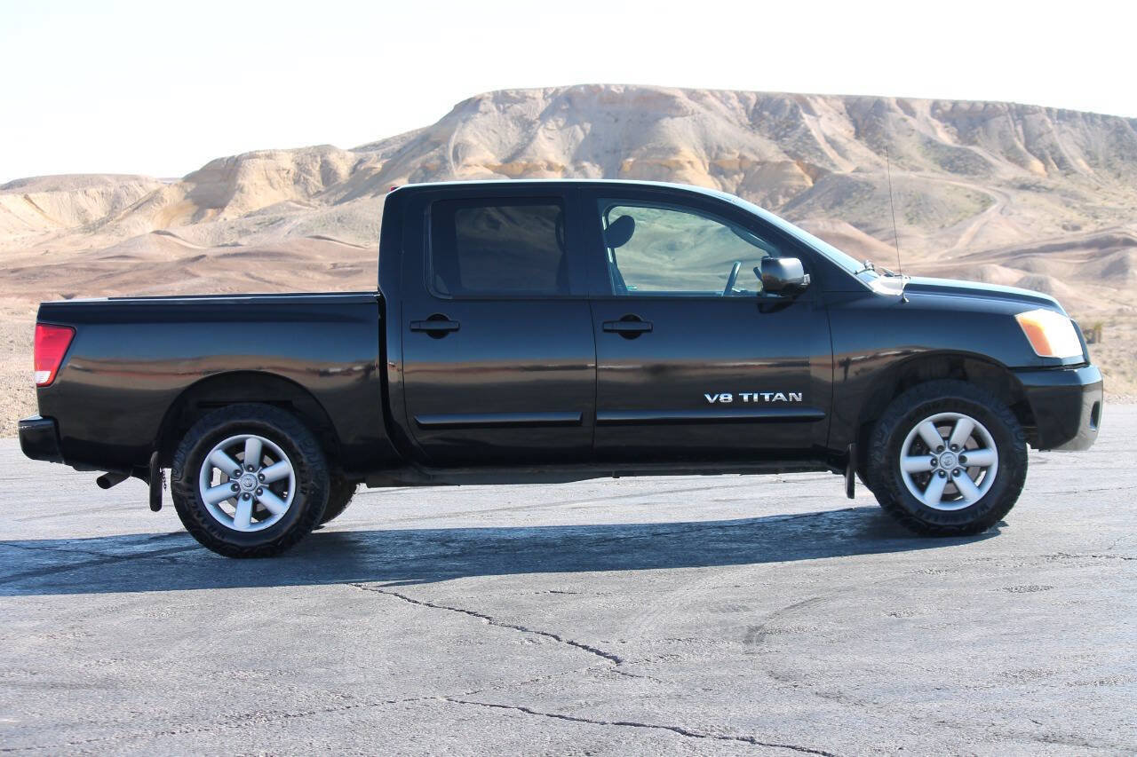 Used 2010 Nissan Titan SE RWD image 9