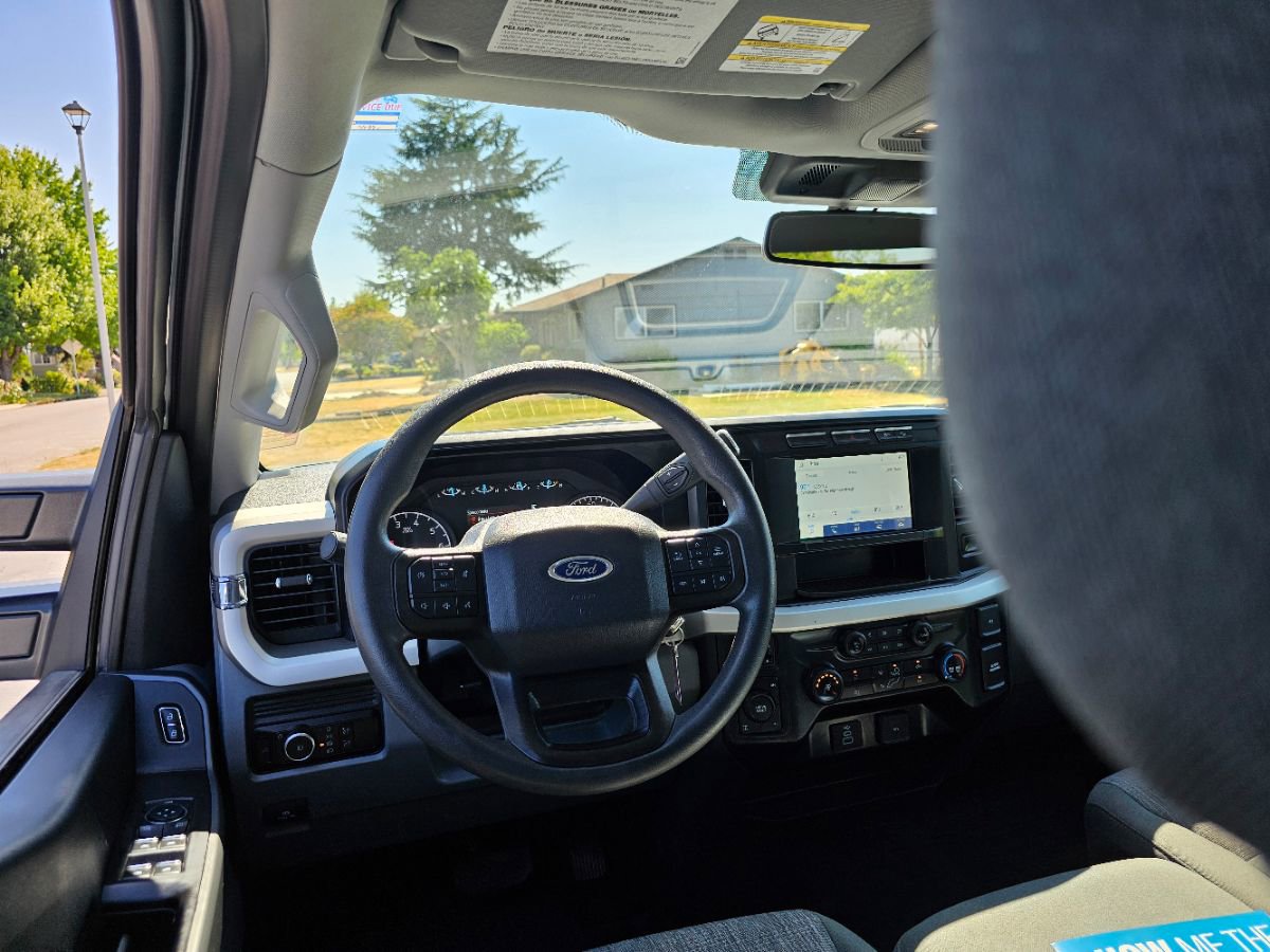 Used 2023 Ford F350 XLT w/ FX4 Off-Road Package image 19