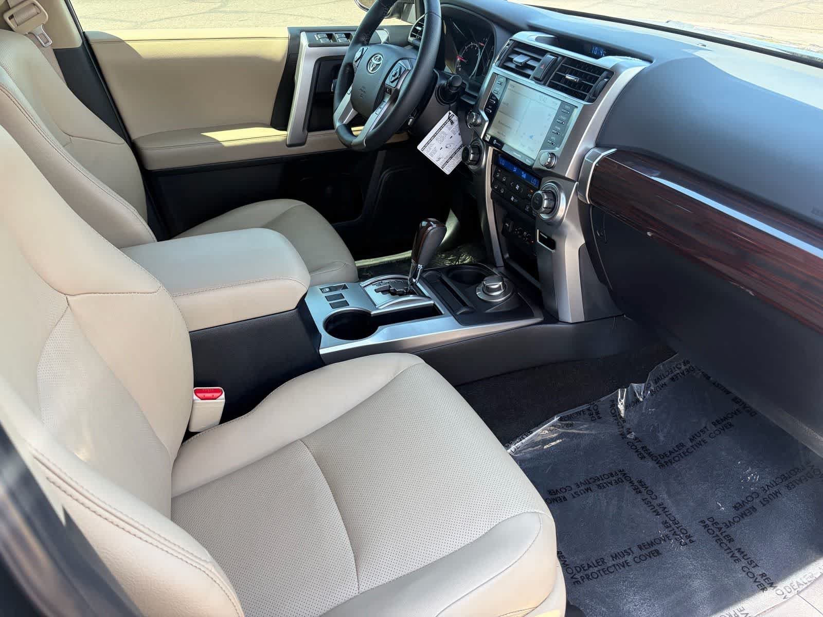 Used 2024 Toyota 4Runner Limited AWD/4WD image 28