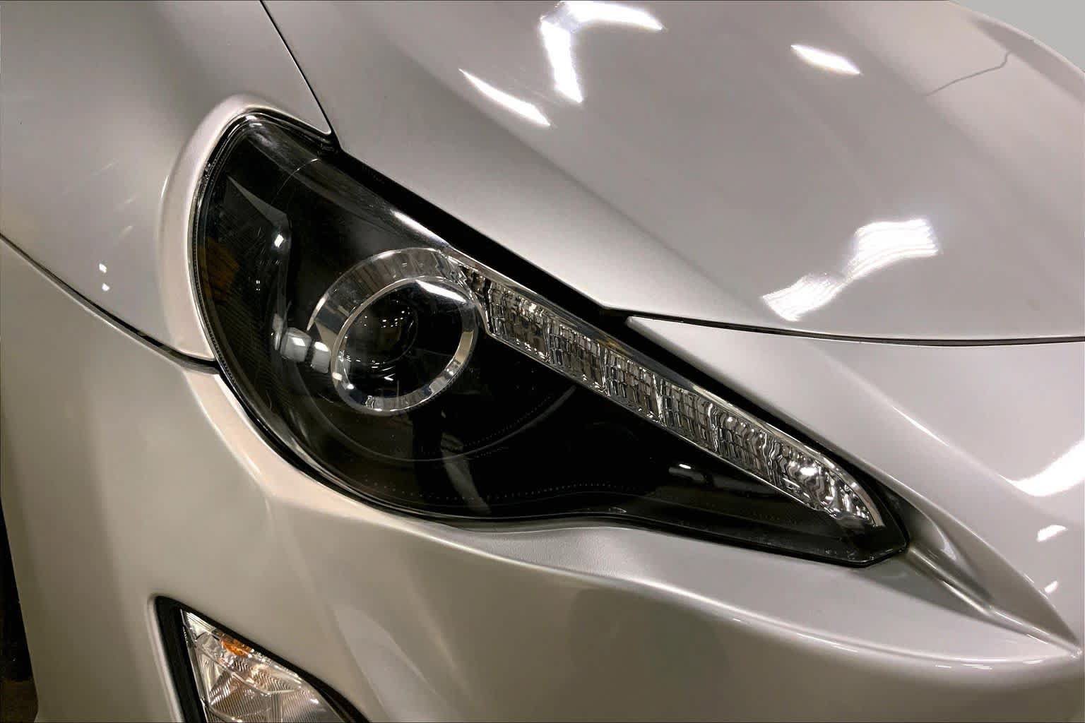 Used 2013 Scion FR-S RWD image 23