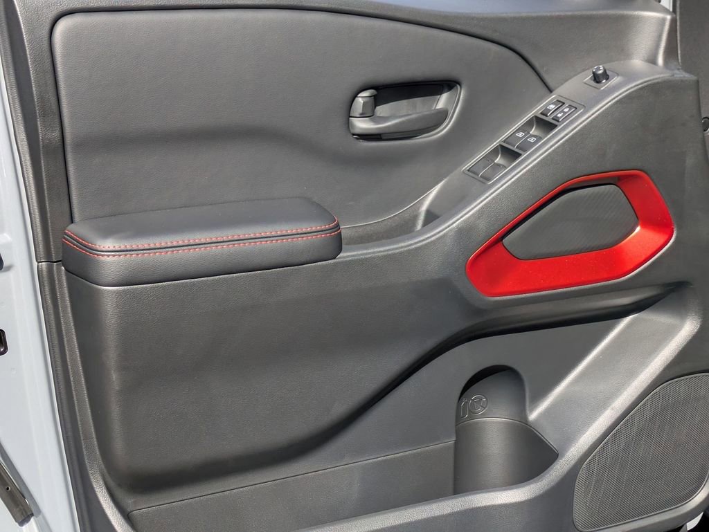 New 2026 Nissan Frontier PRO-4X w/ Pro-4x Convenience Package image 7