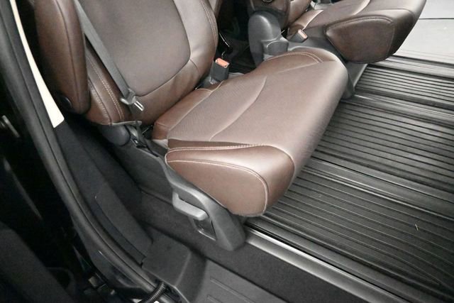 Used 2024 Toyota Sienna Platinum AWD/4WD image 26
