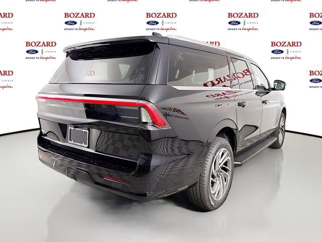 New 2026 Lincoln Navigator L Premier AWD/4WD image 8