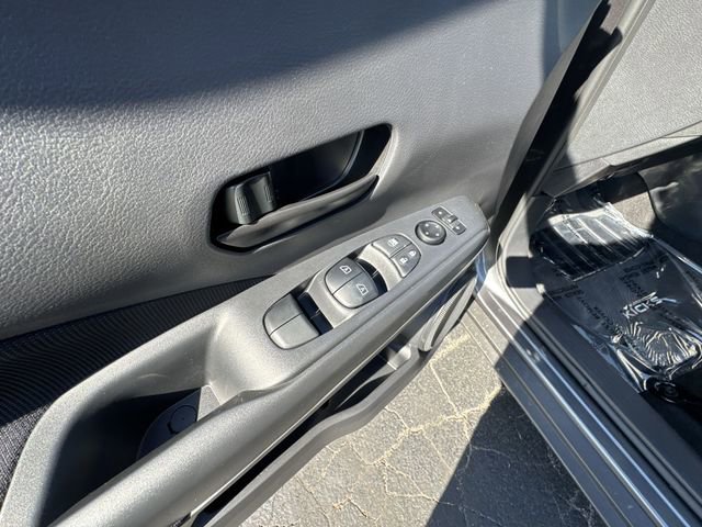 New 2025 Nissan Kicks Play S image 3