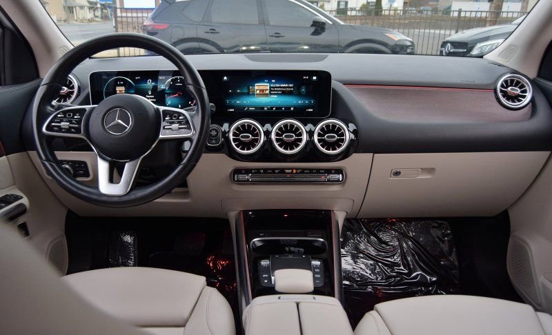 Used 2021 Mercedes-Benz GLA 250 4MATIC image 21