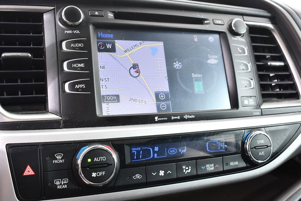 Used 2019 Toyota Highlander XLE AWD/4WD image 30