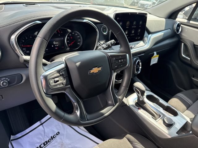 New 2025 Chevrolet Blazer LT w/ Midnight/Sport Edition AWD/4WD image 28