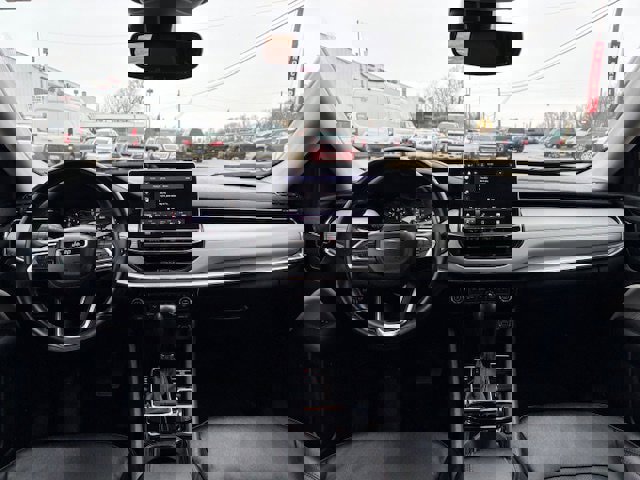 Used 2022 Jeep Compass Limited image 11