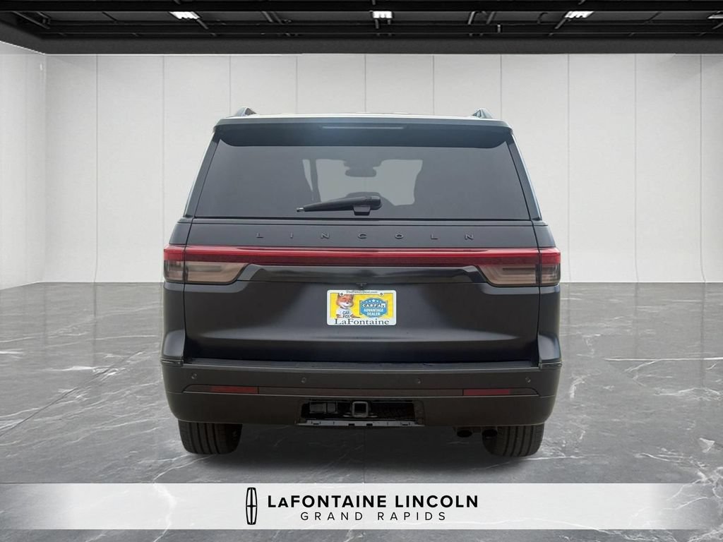 Certified 2023 Lincoln Navigator Black Label AWD/4WD image 4