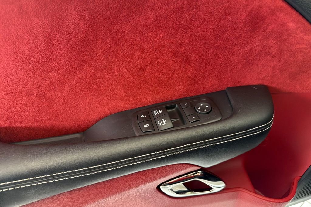 Used 2016 Dodge Challenger SRT Hellcat image 8