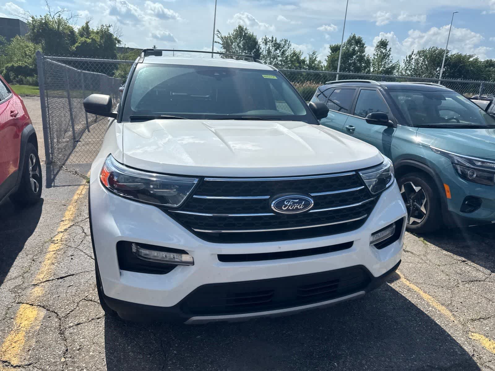 Used 2023 Ford Explorer XLT w/ Equipment Group 202A AWD/4WD image 5