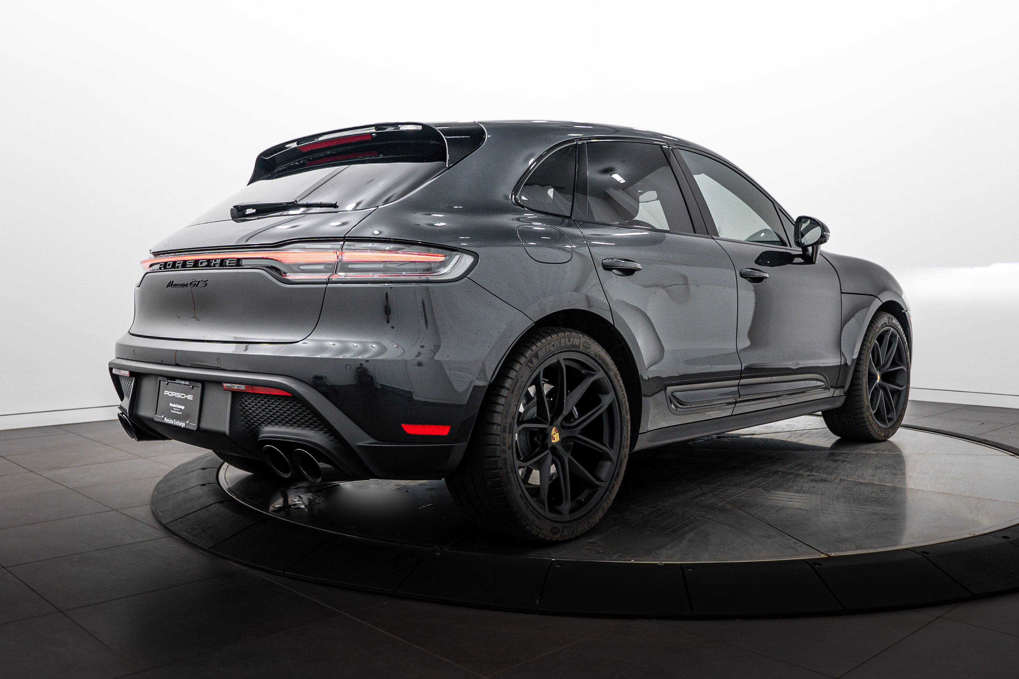 Certified 2024 Porsche Macan GTS AWD/4WD image 7