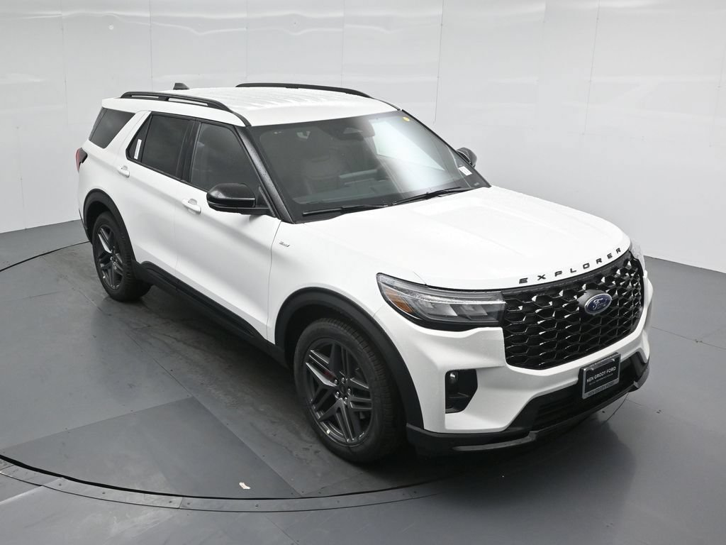 New 2026 Ford Explorer ST-Line w/ ST-Line Street Pack RWD image 39