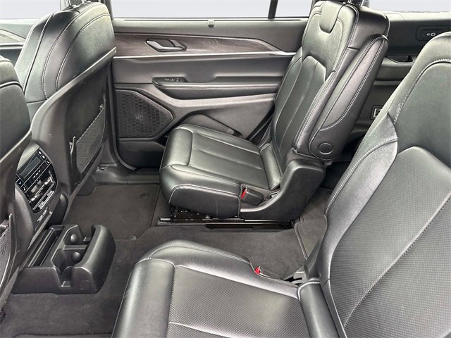 Used 2024 Jeep Grand Cherokee L Limited w/ Luxury Tech Group II image 19