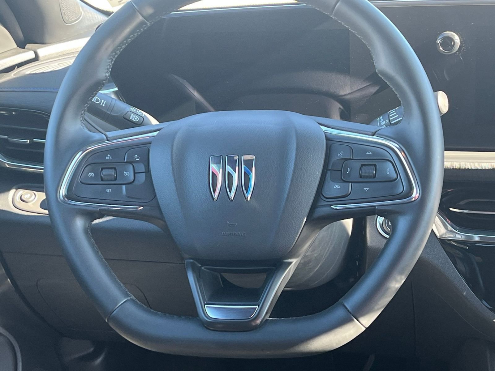 Used 2025 Buick Envista Sport Touring image 28