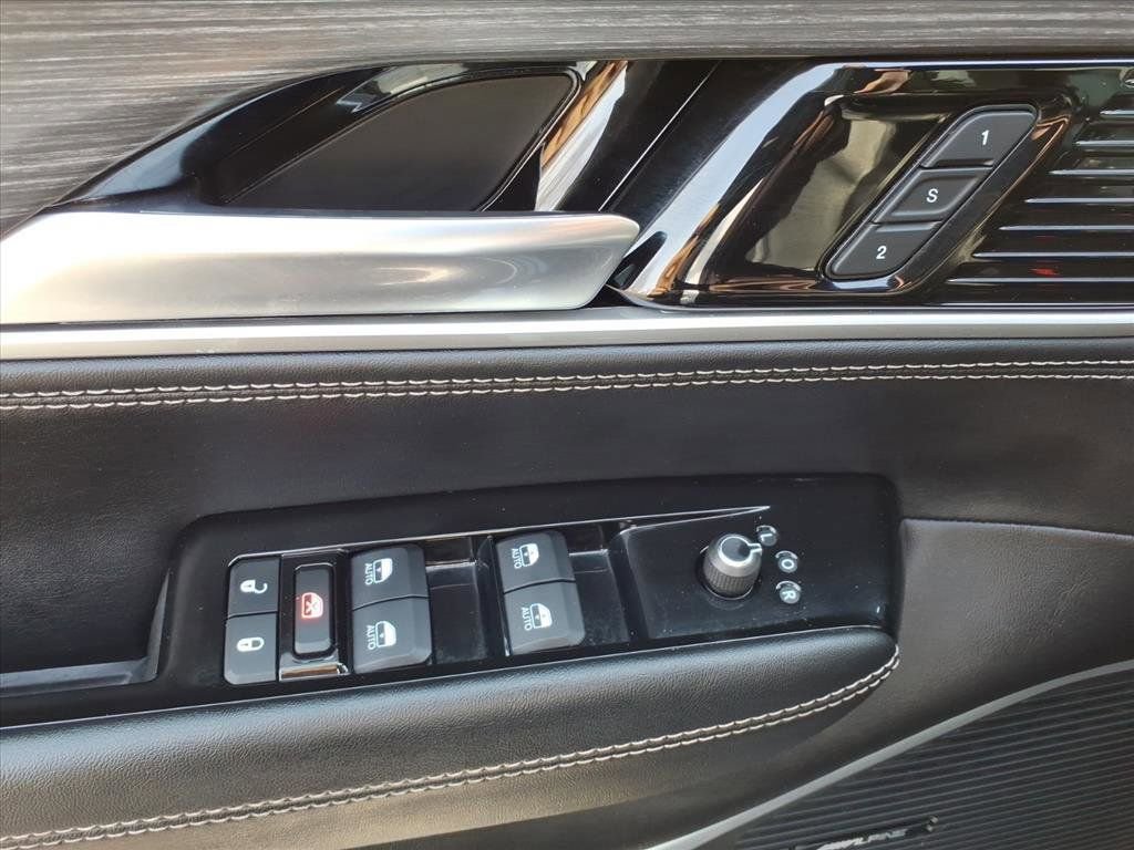 Used 2024 Jeep Wagoneer Series II image 24