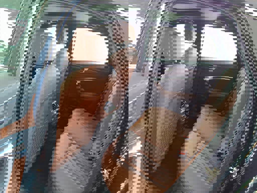 Used 2023 Audi A6 Premium Plus w/ Premium Plus Package image 16