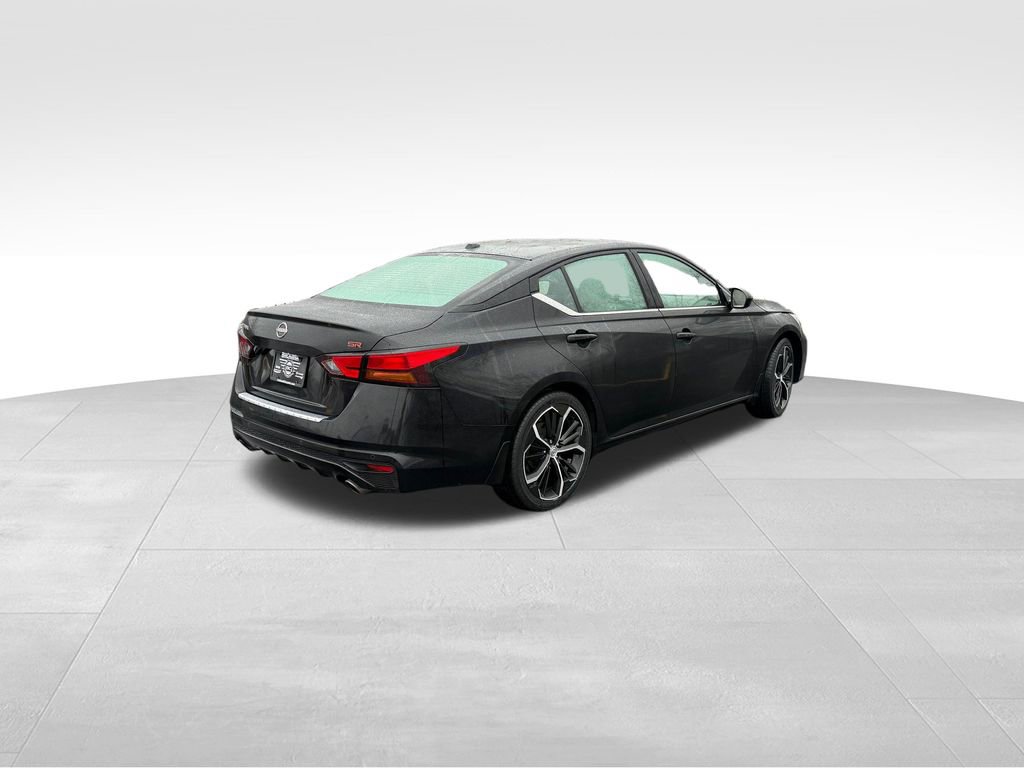 Used 2023 Nissan Altima 2.5 SR w/ SR Premium Package image 8