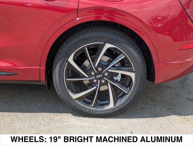 New 2025 Lincoln Corsair Grand Touring w/ Rear Removable Package Tray image 5