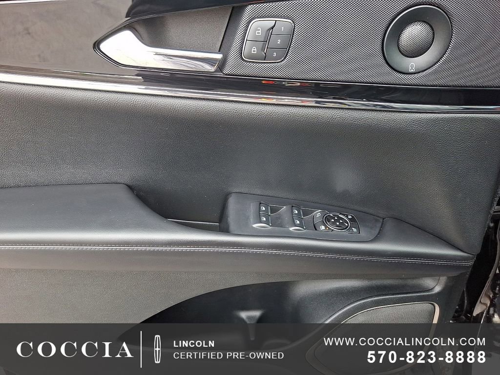 Used 2023 Lincoln Nautilus Reserve w/ Equipment Group 201A image 12