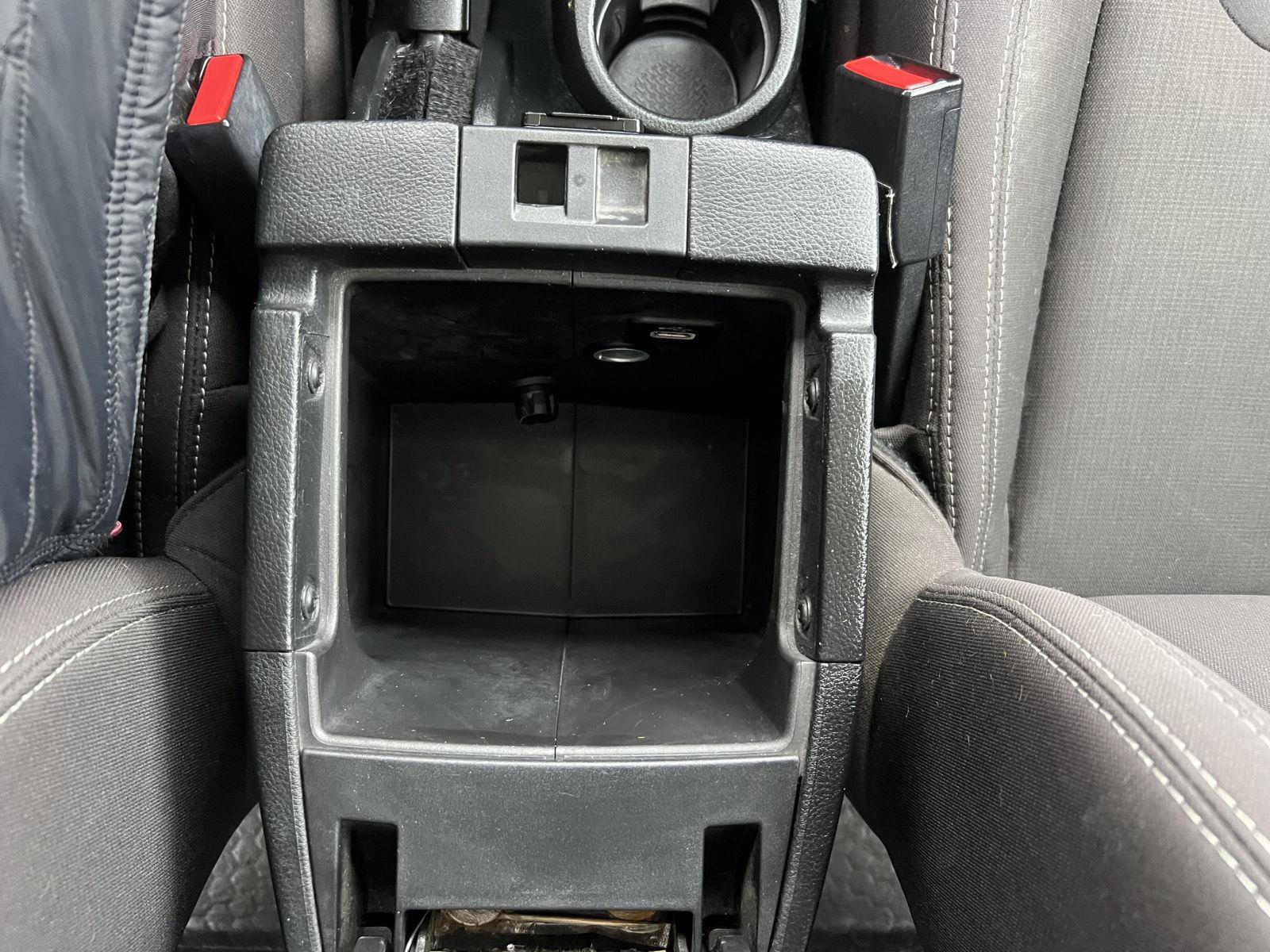 Used 2017 Jeep Wrangler Unlimited Sahara w/ Connectivity Group image 21