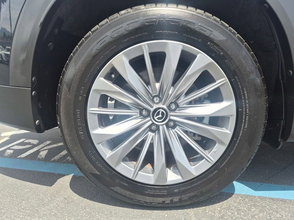 Used 2024 MAZDA CX-90 3.3 Turbo w/ Preferred Plus AWD/4WD image 9