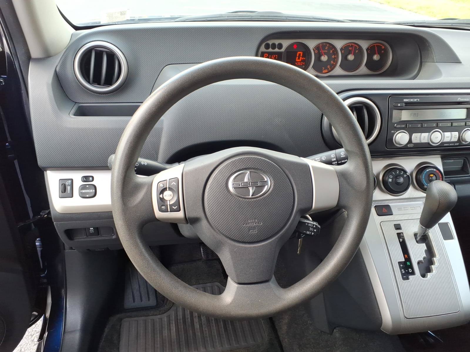 Used 2008 Scion xB FWD image 7