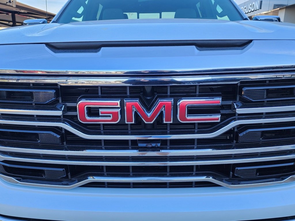 New 2026 GMC Sierra 1500 SLT w/ SLT Premium Plus Package image 10