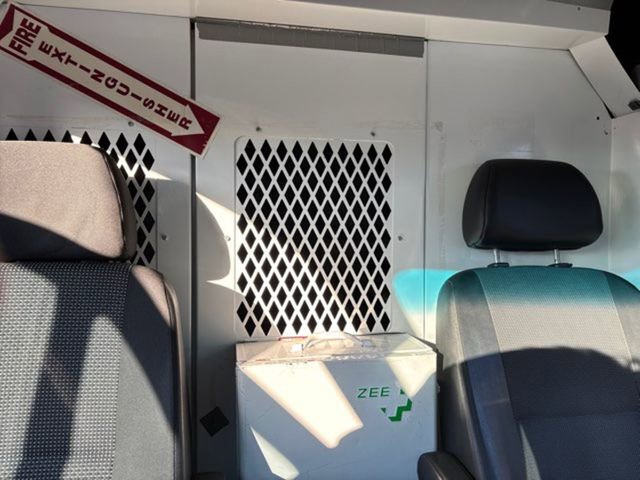 Used 2013 Mercedes-Benz Sprinter 2500 image 41