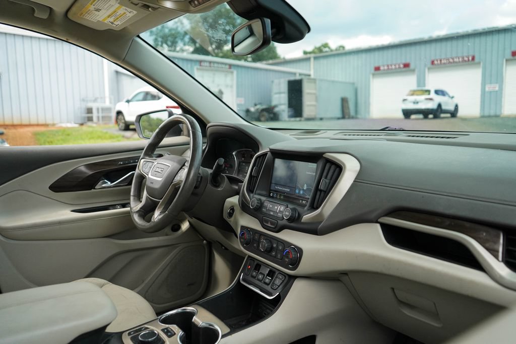 Used 2018 GMC Terrain Denali w/ Advanced Safety Package FWD image 15