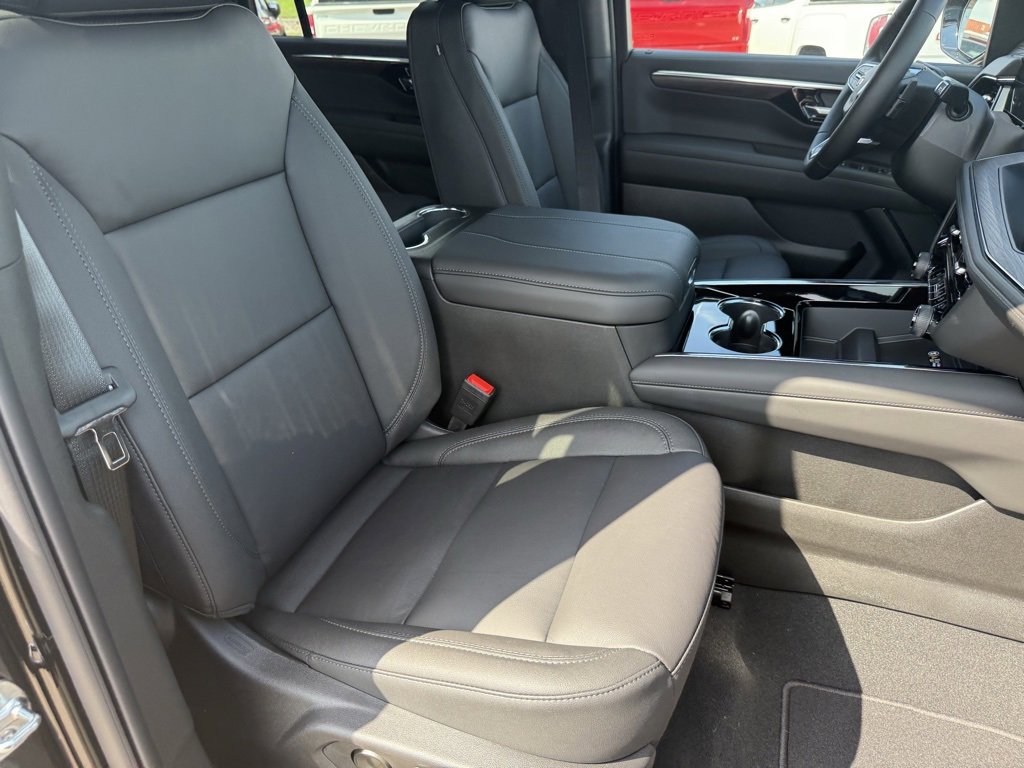 New 2026 Chevrolet Suburban LT w/ Comfort Package image 40