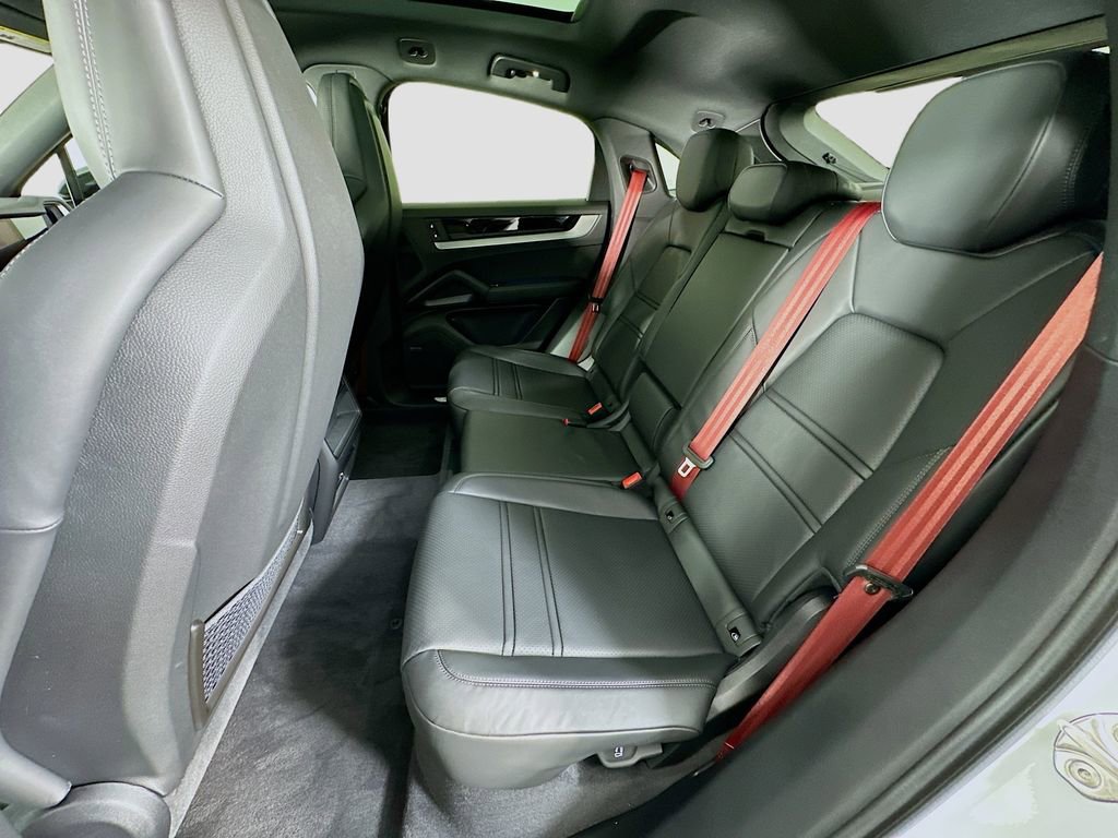 New 2026 Porsche Cayenne Coupe AWD/4WD image 24