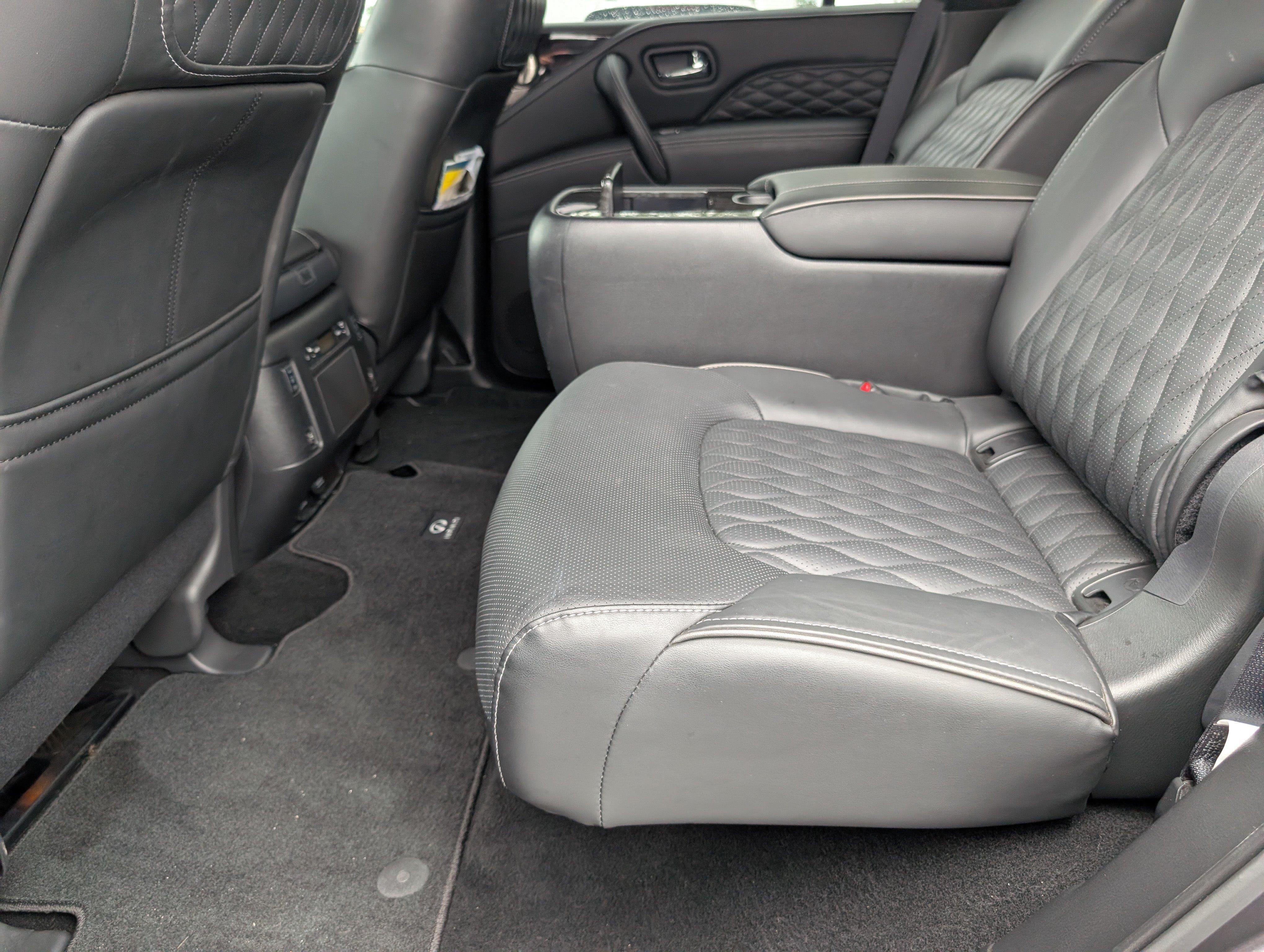 Used 2024 INFINITI QX80 Sensory AWD/4WD image 29