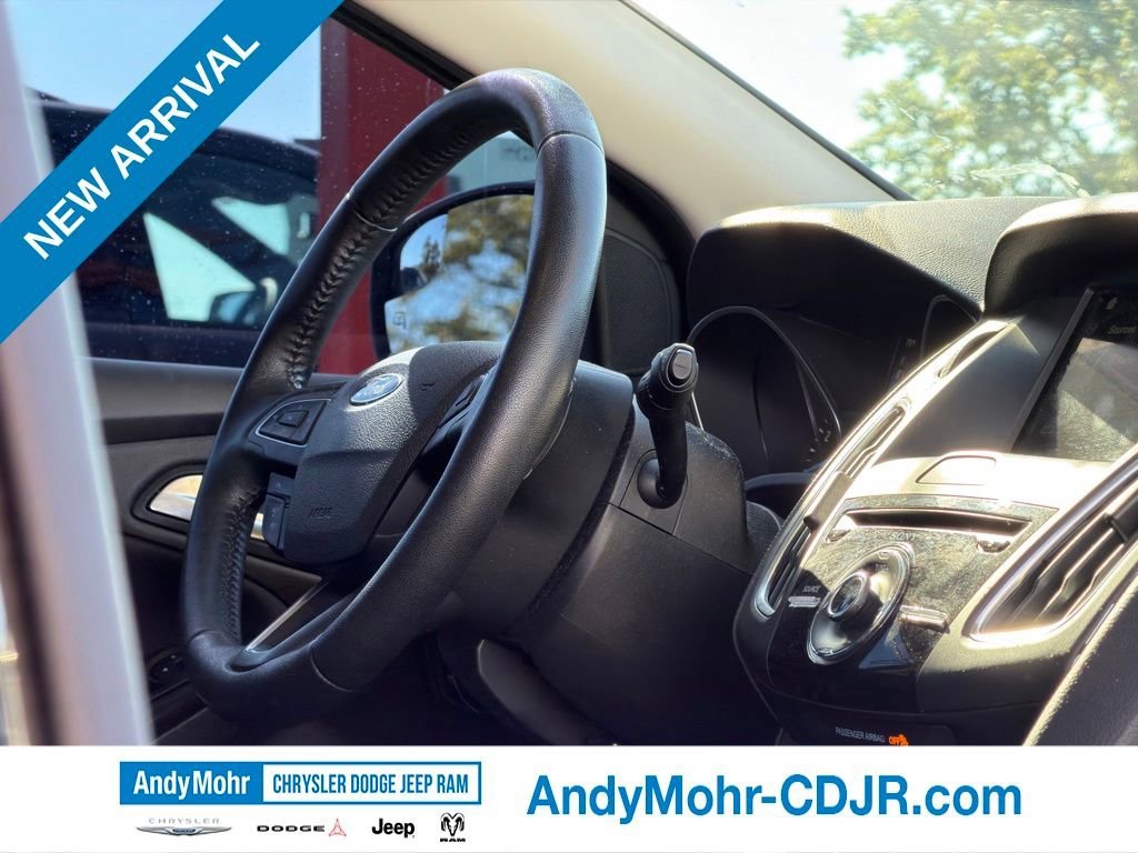 Used 2016 Ford Focus Titanium FWD image 29