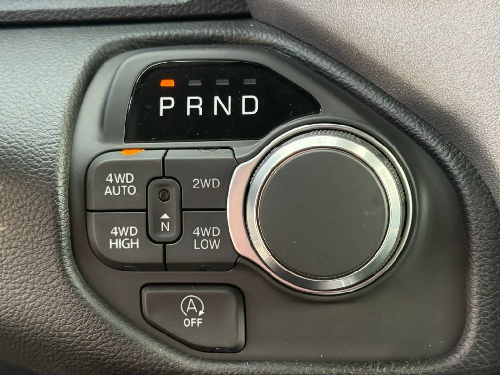 New 2026 RAM 1500 4x4 Crew Cab image 23