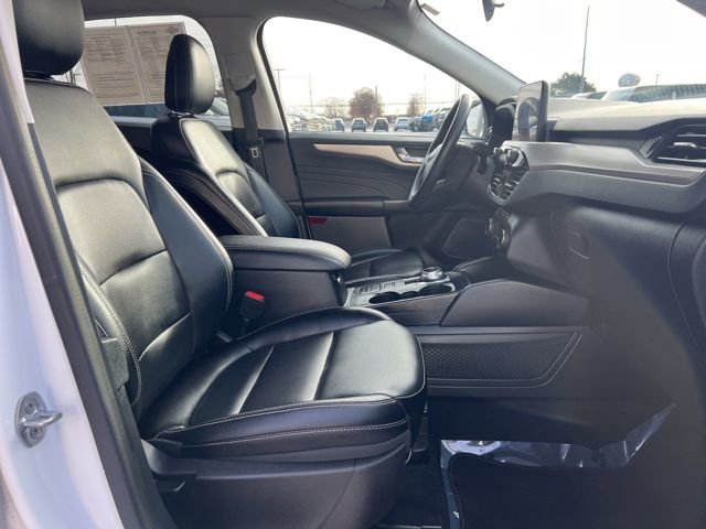 Used 2022 Ford Escape SEL image 11