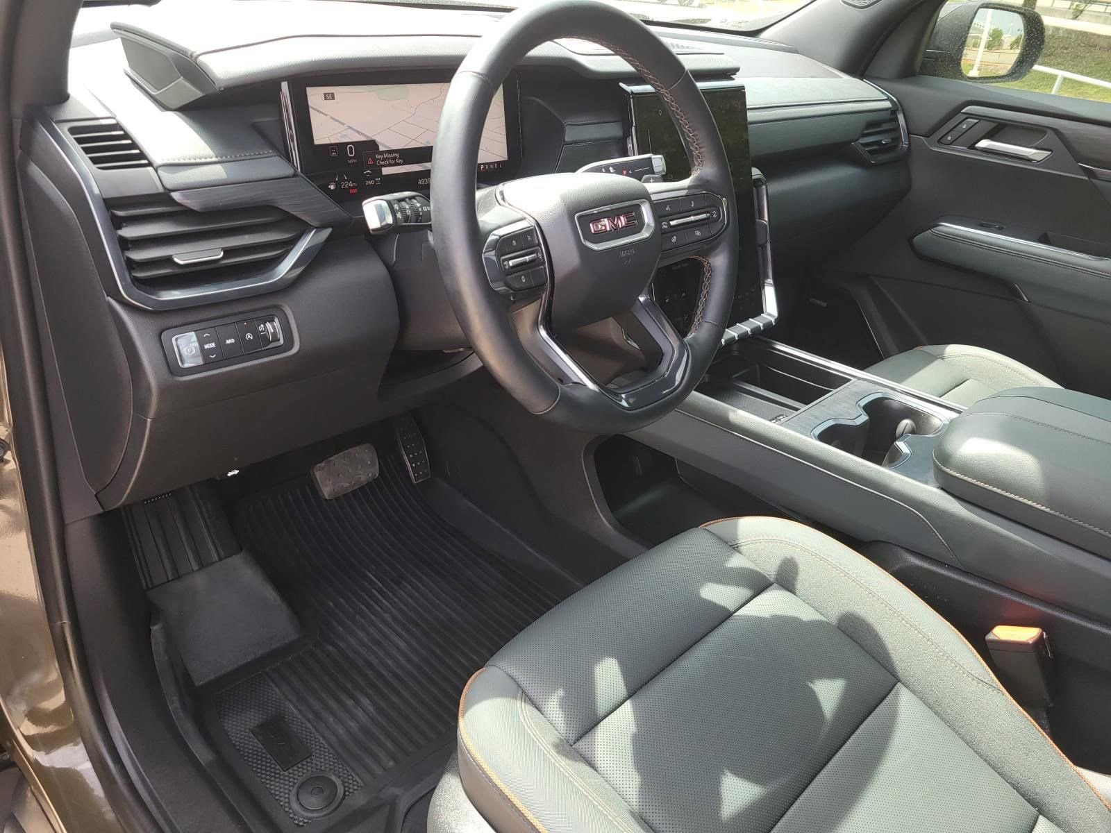 Used 2024 GMC Acadia AT4 w/ Luxury Package AWD/4WD image 28