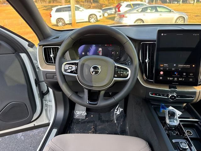 Used 2026 Volvo XC60 B5 Plus w/ Protection Package Premier image 18