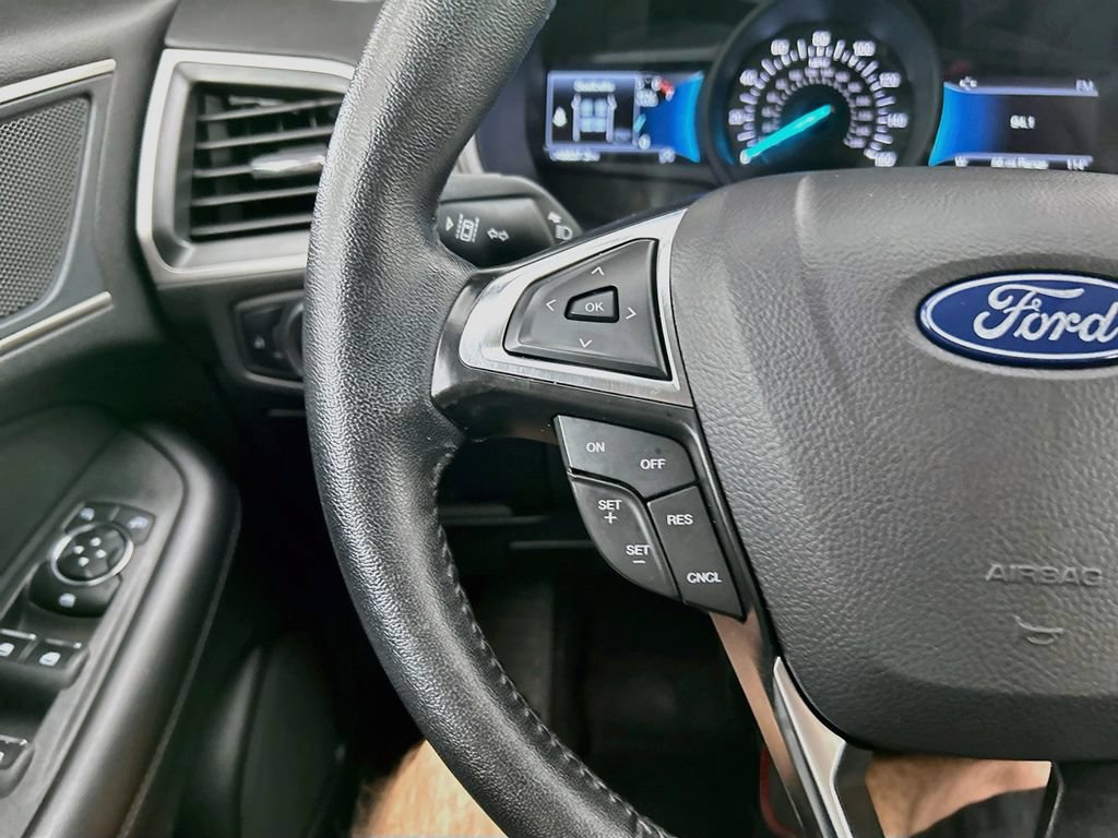 Used 2024 Ford Edge SEL AWD/4WD image 11