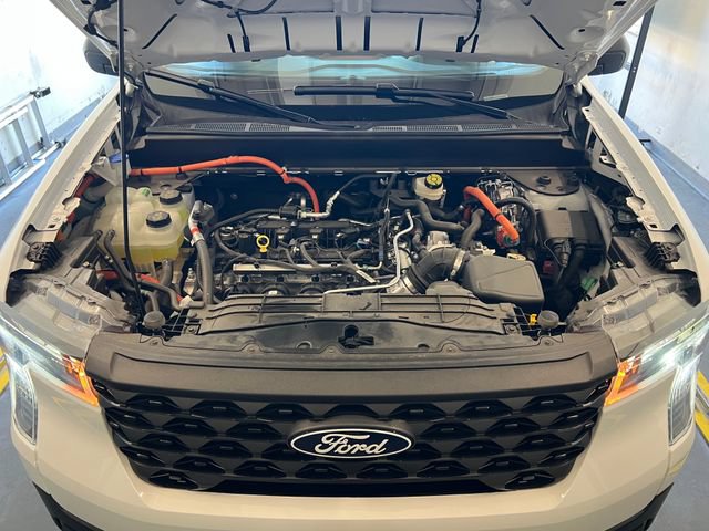 Used 2025 Ford Maverick XL w/ Equipment Group 101A AWD/4WD image 40