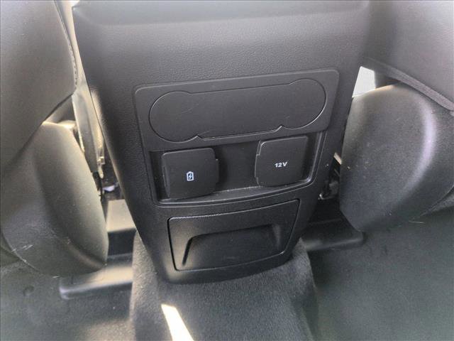 Used 2024 Ford Explorer XLT w/ Equipment Group 202A RWD image 17