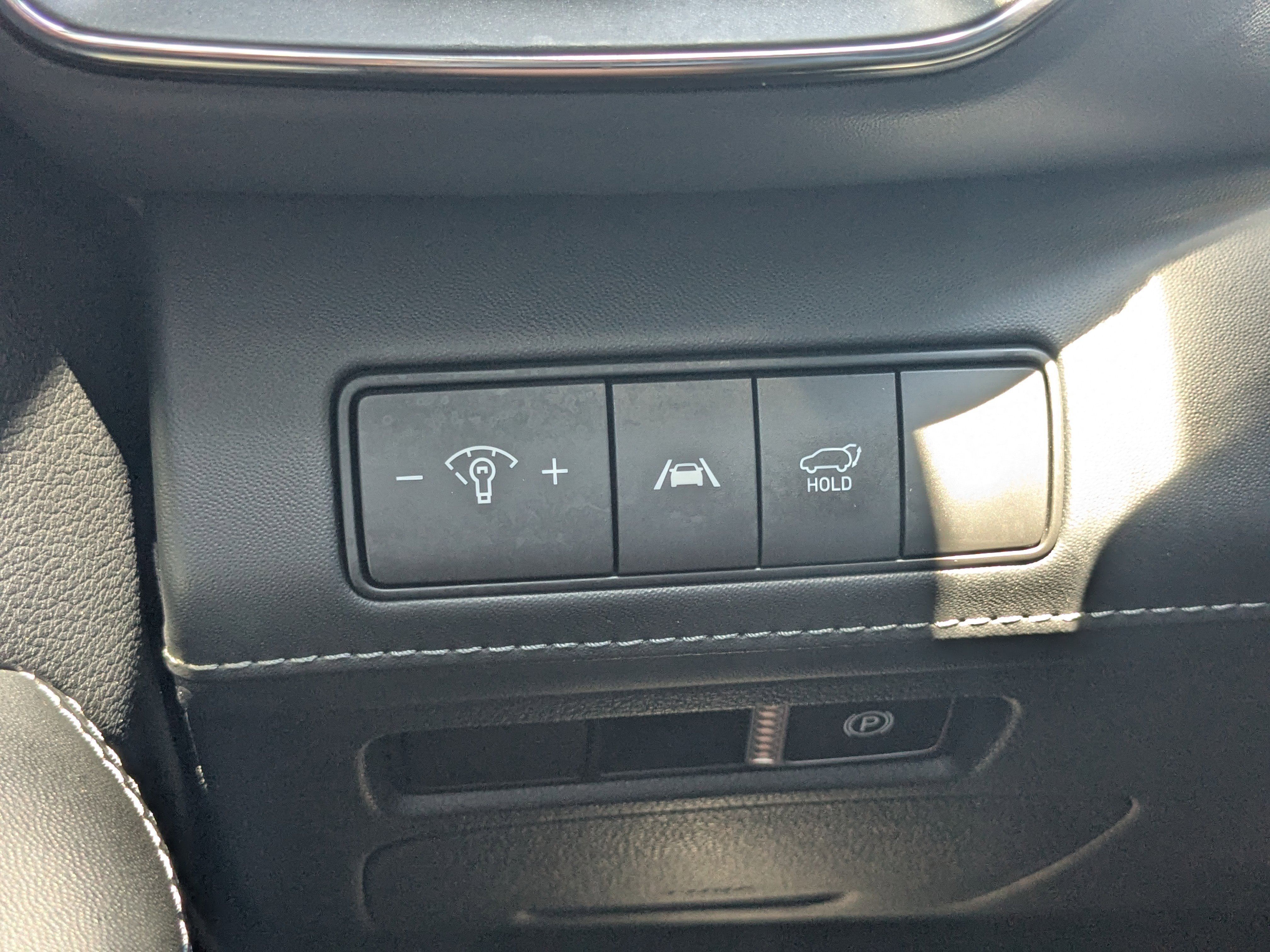Used 2022 Hyundai Santa Fe Limited AWD/4WD image 35