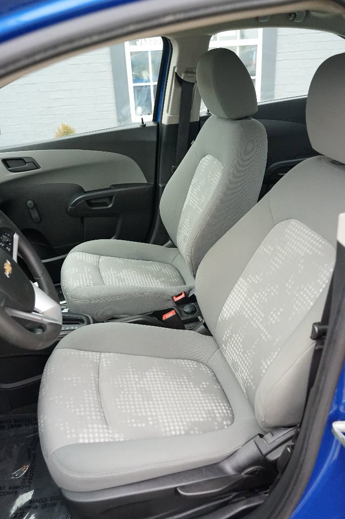 Used 2017 Chevrolet Sonic LS image 9